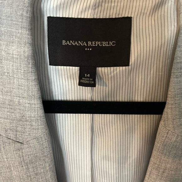 Banana Republic Gray Blazer - Picture 4 of 6